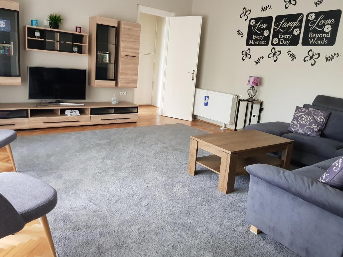 City Center Dream Apartment Timisoara Esterno foto