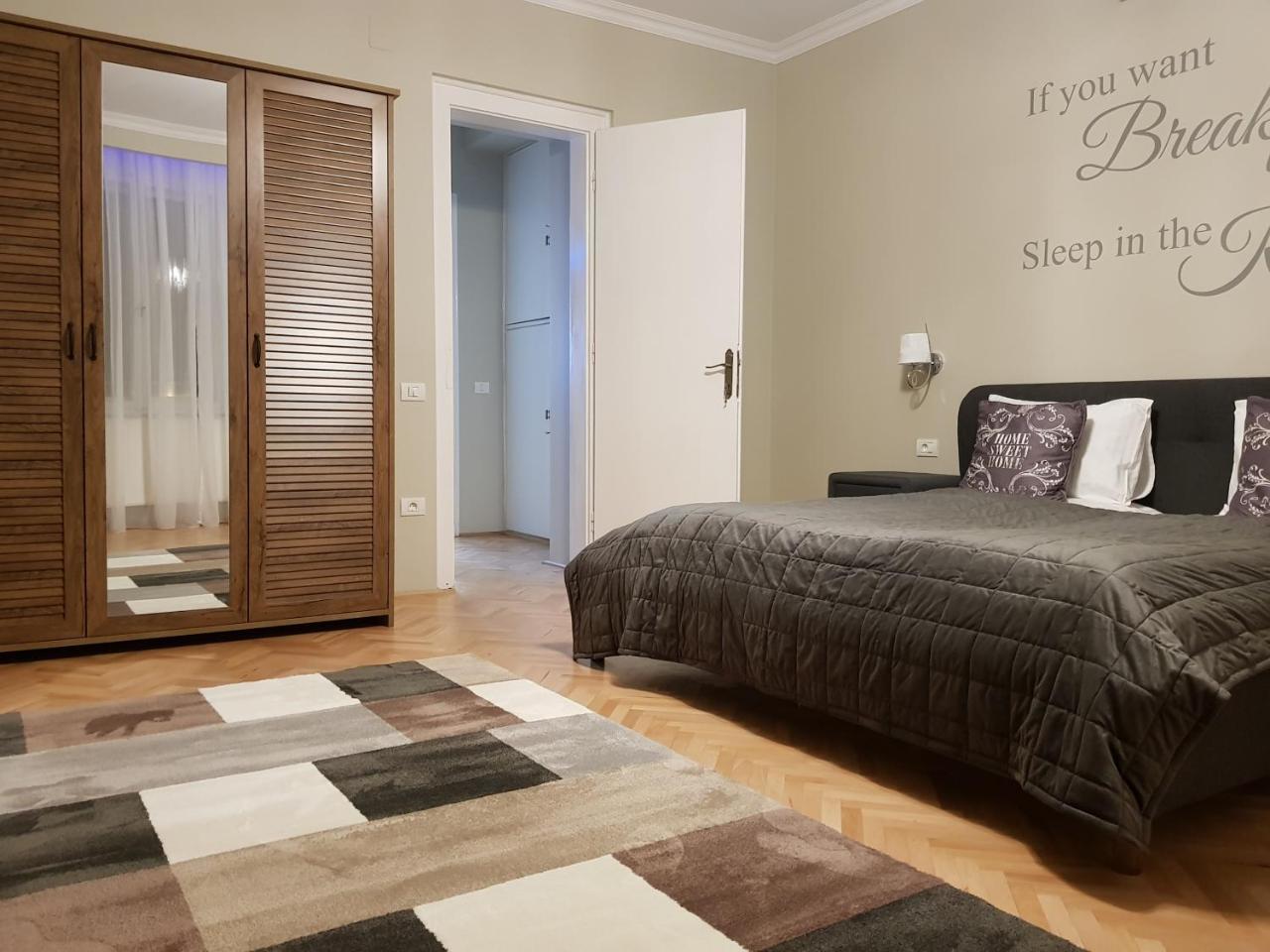 City Center Dream Apartment Timisoara Esterno foto